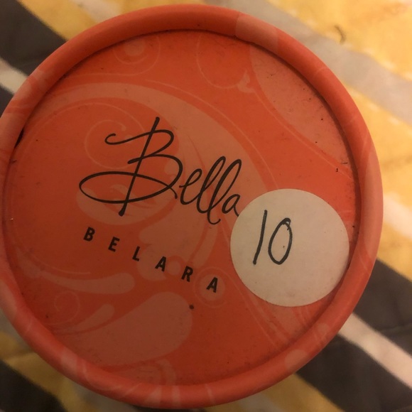 Mary Kay Other - Bella Belara shimmer body powder